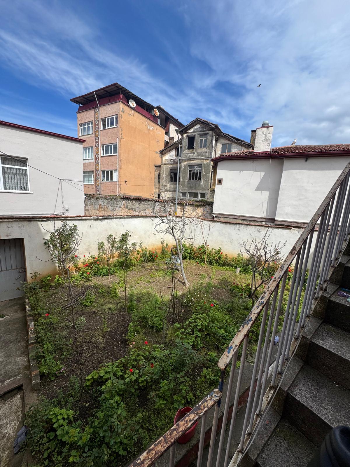 MABEL TOPALOĞLU'NDAN ORTAHİSAR MAHLLESİ KİRALIK 2+1 EŞYALI DAİRE